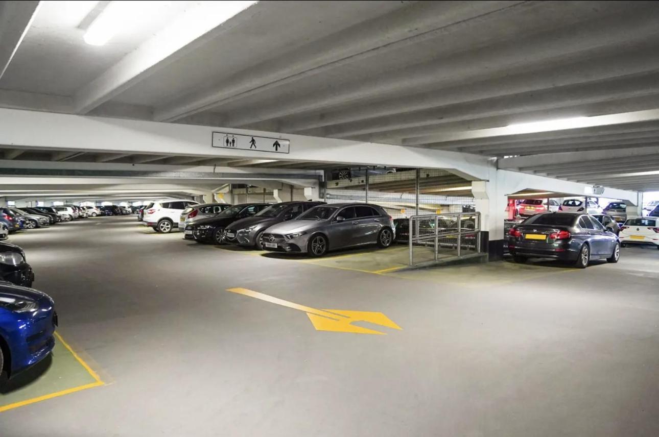 Central Leeds Dock Apt, Free Secure Parking! 2 Bed Exterior photo